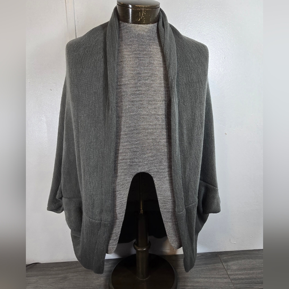Harve Benard Charcoal Open-Front Sweater‎